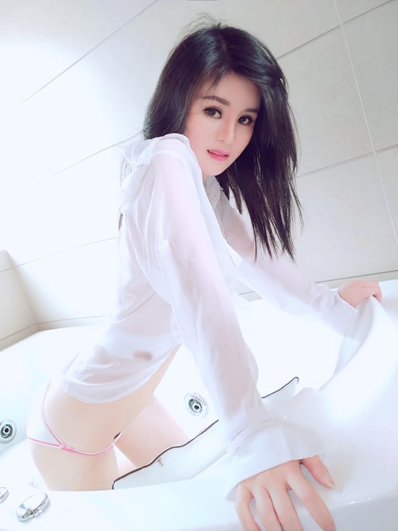 Maya 26-year-old Asian escort in Mount Eden Auckland