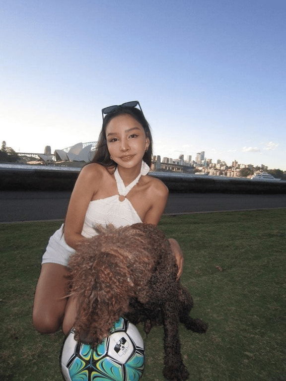 Carra, 21 year old Asian escort in Sydney Bar Beach, Australia