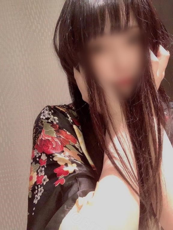 Evelyn 22-year-old Malaysian escort in Canberra CBD