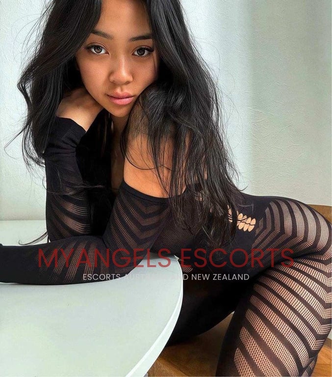 Photo 5 / 6 of Miko
