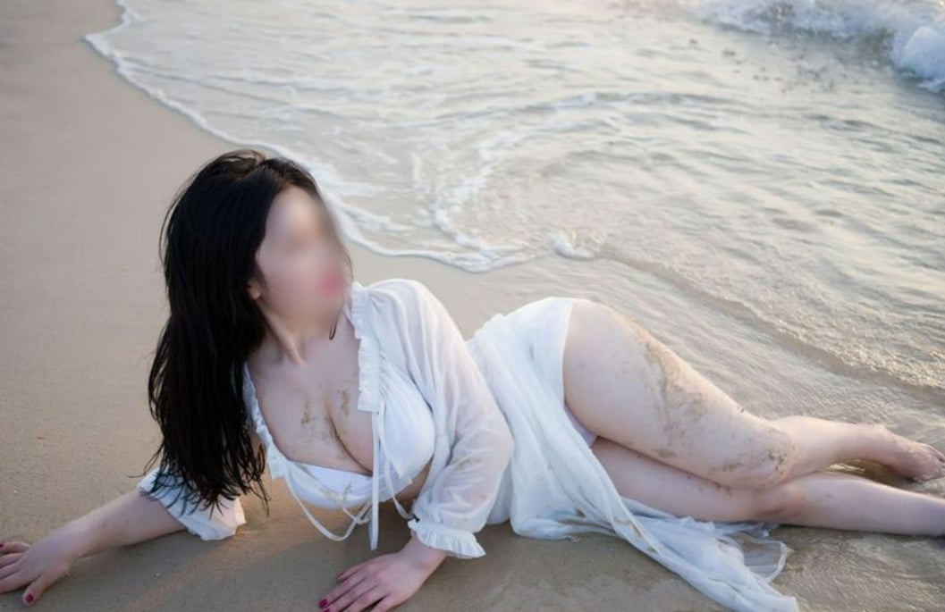 Doris 27-year-old Chinese escort in Auckland Sunnynook