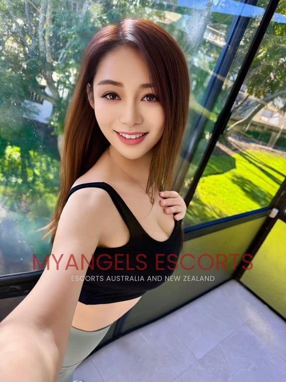 Angel, 28, Chinese D-cup massage therapist in Auckland Mount Wellington