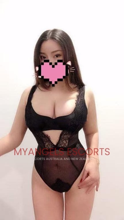 Photo 2 / 7 of Cathy