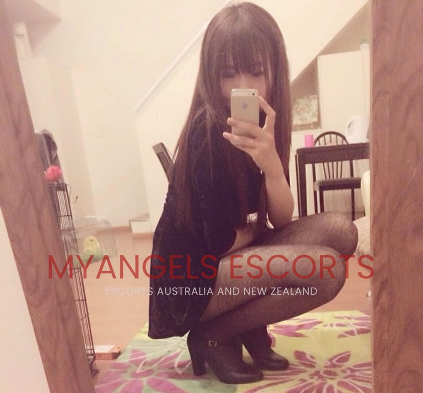 Photo 5 / 8 of Sonny