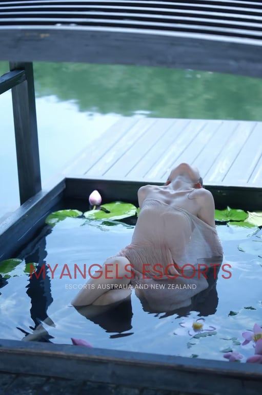 Lucy 33-year-old Taiwanese escort in Auckland Birkenhead