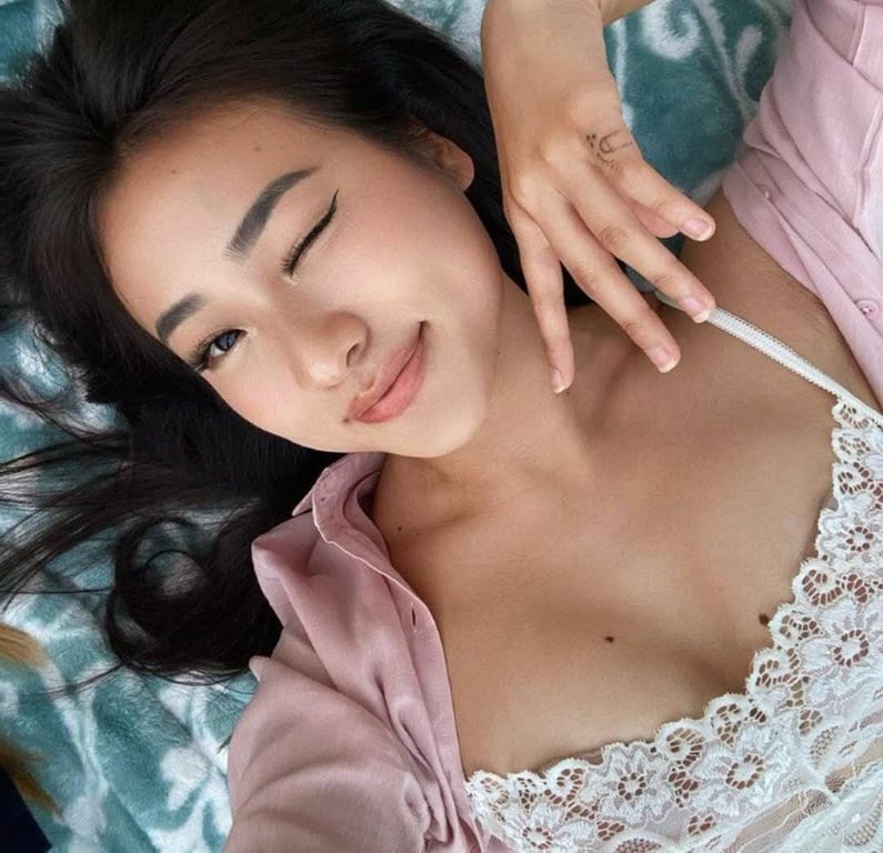 Angie, 24, Asian-Australian with D cup, Melbourne City service provider