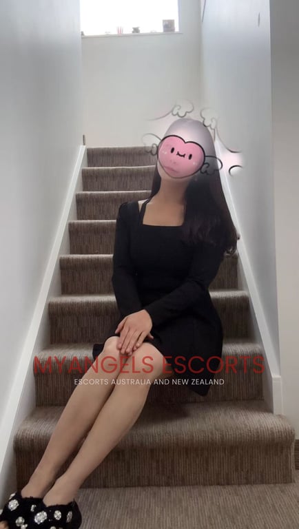 Photo 2 / 2 of Yumi