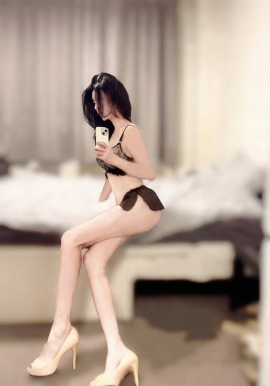 Jessie, 22yo Korean C-cup escort in Adelaide CBD, Australia