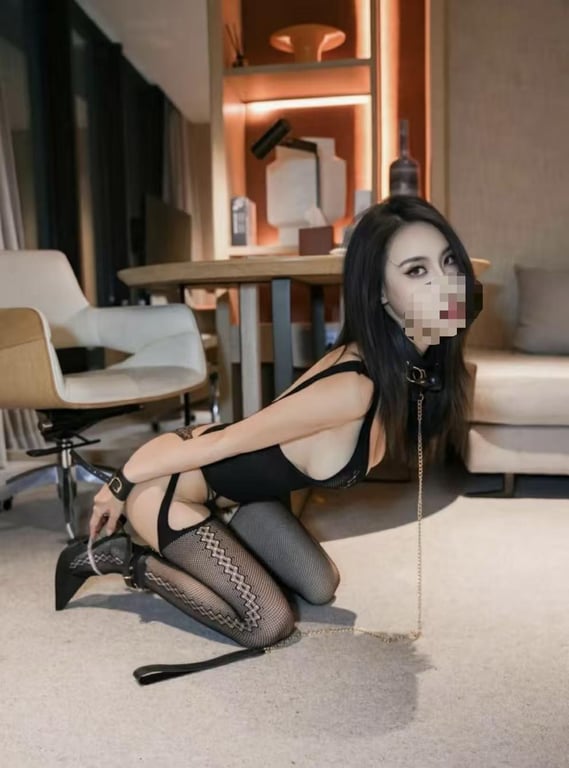 Iris, 22yo Chinese D-cup escort in Epsom, Auckland offering affordable services