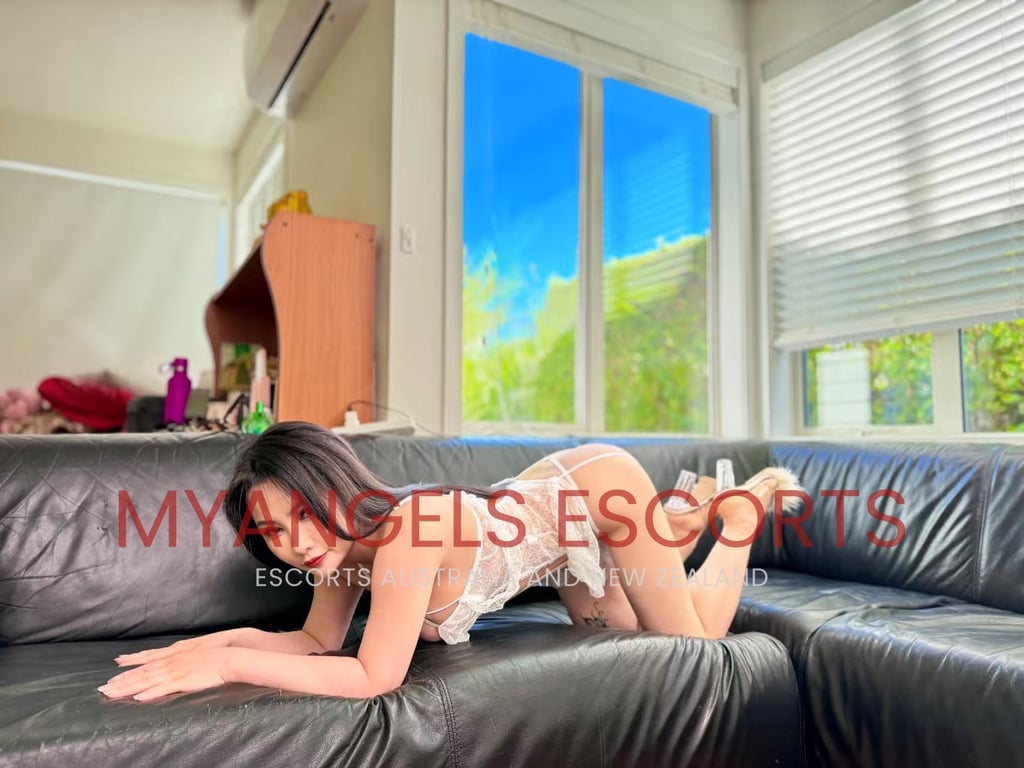 Mimi, 23, Asian DD cup escort in Auckland Newton - NZ escorts service