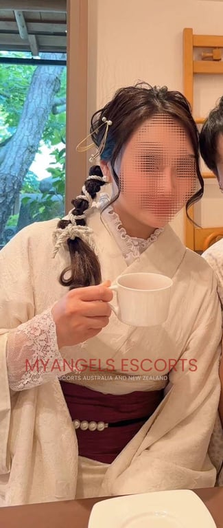 Photo 2 / 5 of Masami