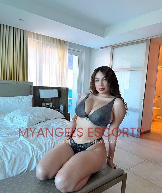Tina 24-year-old escort girl in Christchurch New Zealand