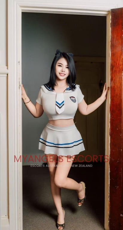 Linda 28-year-old Asian escort in Royal Oak Auckland NZ