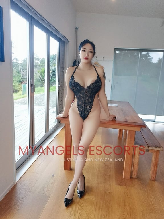 Skyla 26-year-old Asian escort in Auckland Mount Eden