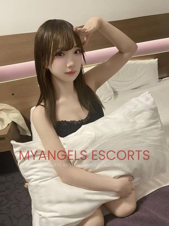 Photo 3 / 4 of Ajisai