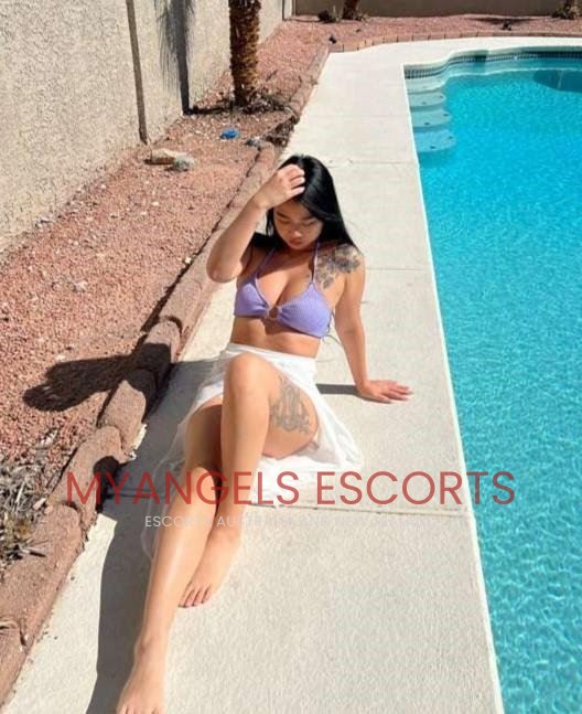 Photo 4 / 5 of Maeve