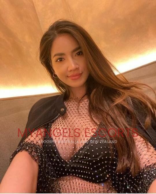 Photo 4 / 4 of Sofia