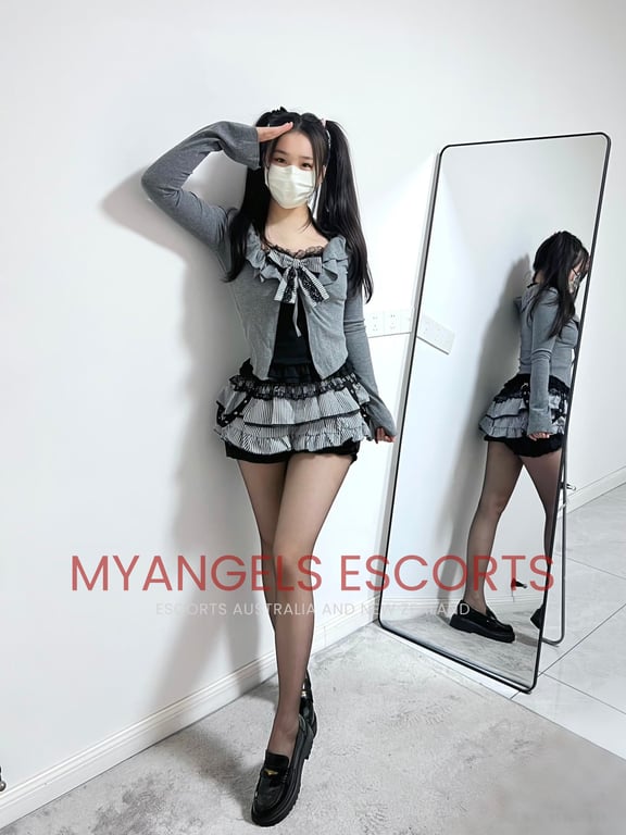 Sofia 22-year-old Japanese escort in Sydney City