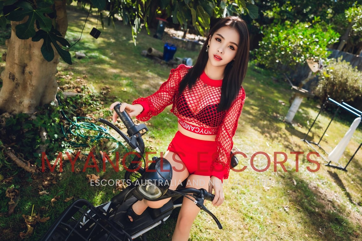 Photo 3 / 4 of Xiaoxiao