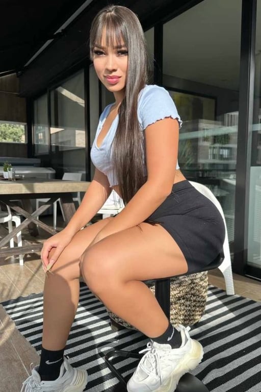 Lola 24-year-old escort in New Plymouth Central North Island NZ