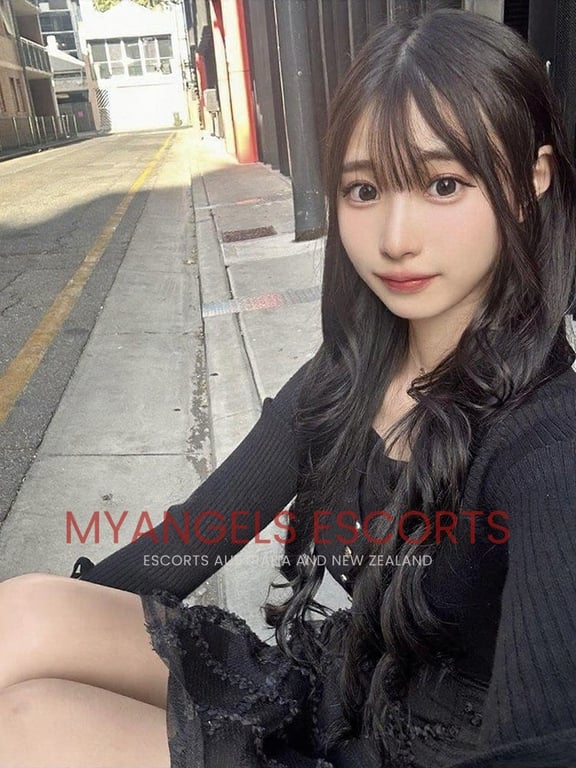 Photo 4 / 4 of Himawari