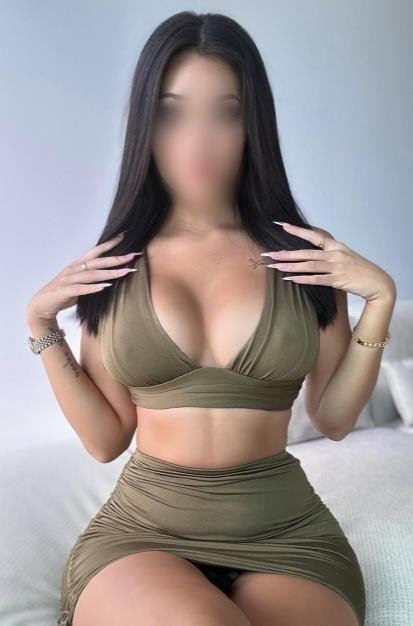 Sarah, 25, Asian D-cup escort girl in Auckland Epsom area, New Zealand