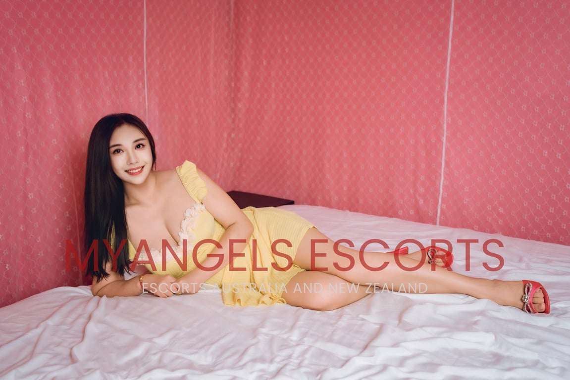 Helen 30-year-old Chinese escort in Panmure Auckland