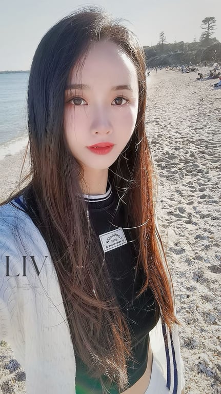 Liv, 21-year-old Asian escort in Bar Beach Sydney