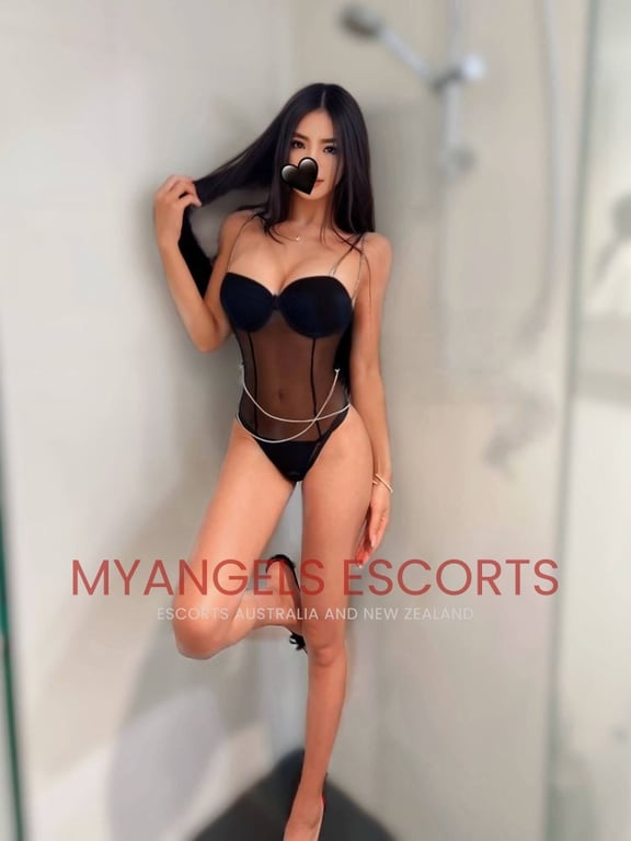 Noriko, 21-year-old Asian C-cup escort from Sydney Bar Beach area available in Hamilton escort directory