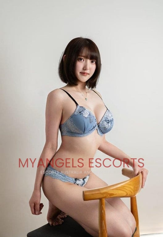 Rumi 23-year-old Japanese escort in Melbourne City