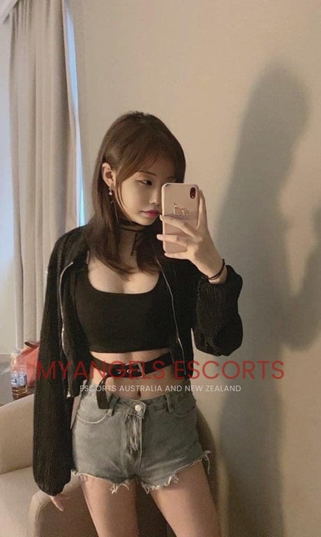21-year-old Korean Jiyeon, E cup tsescorts model in Perth CBD Australia