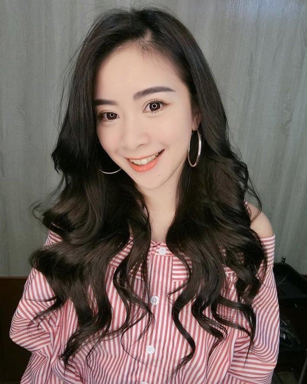 Profile of Anna, 19 year old Korean from Bar Beach, Sydney Escort