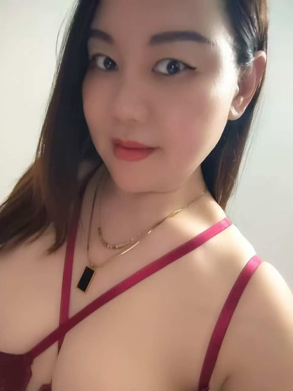 Kerry, 28, Chinese escort in Christchurch CBD offering companionship