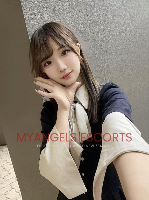 Photo 2 / 4 of Ajisai