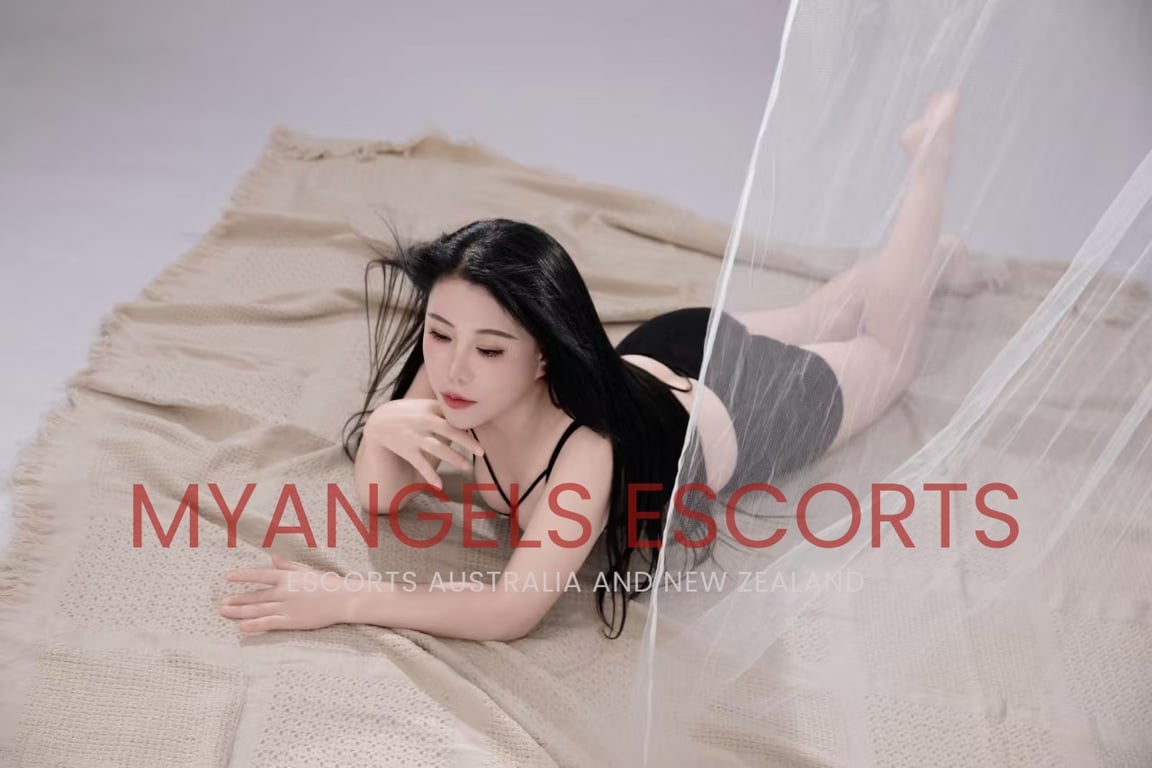 Photo 5 / 6 of Yoyo new girl 