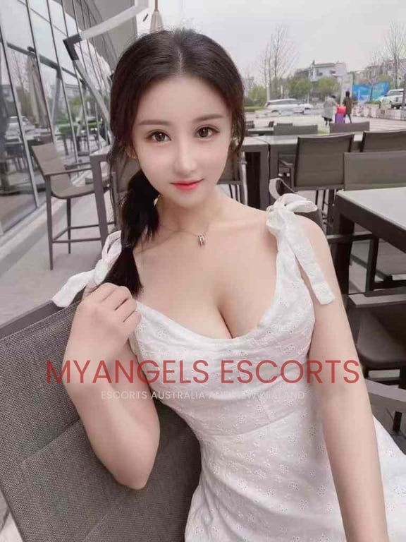 Linda, 24, Asian escort in Petone, Wellington NZ, D cup