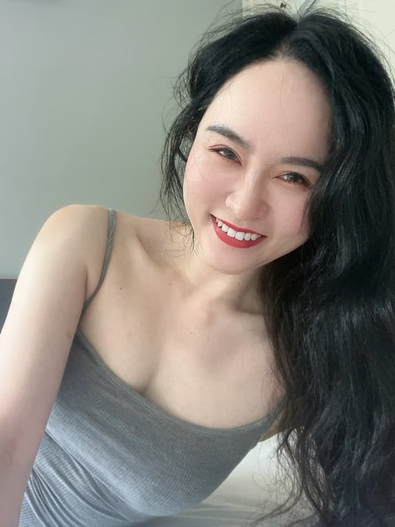 Isabella 28-year-old Chinese escort in Southbank Melbourne