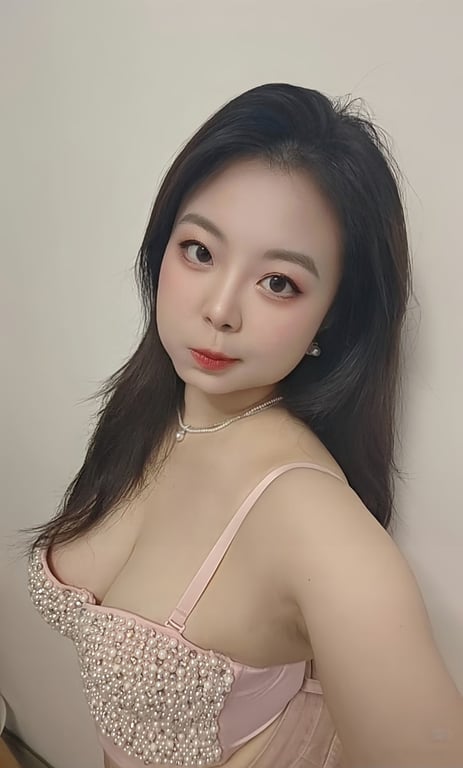 Sandy 25-year-old Asian escort with DD cup in Hamilton