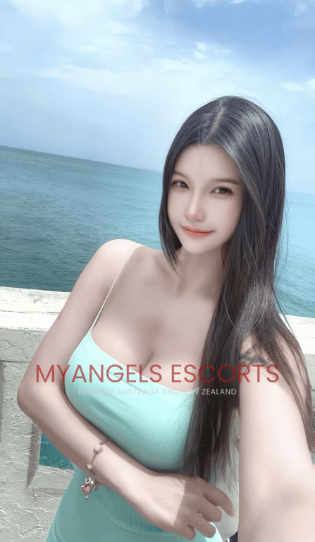Sophia, 25, Chinese D-cup escort in Christchurch Riccarton area