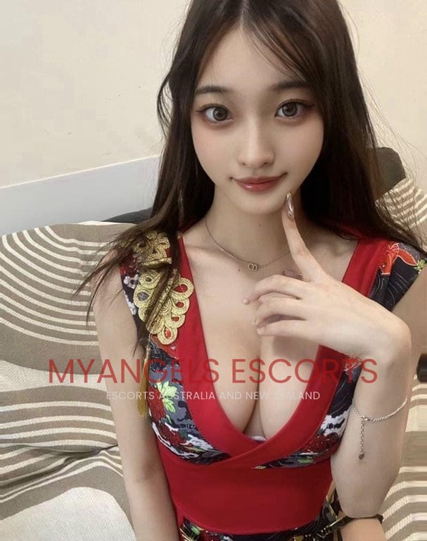 Erena 22-year-old Asian escort in Perth CBD Australia
