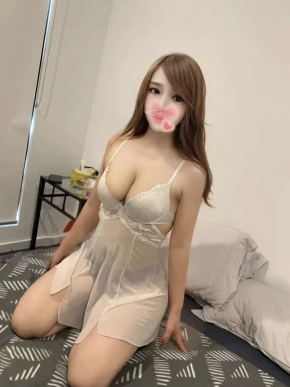 Niko 23-year-old D-cup escort girl in Wellington Johnsonville NZ