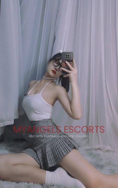 Nico 22-year-old Asian escort in Toowoomba offering sensual massage