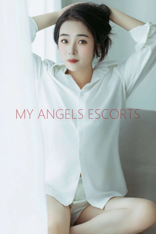 Photo 1 / 6 of Wendy