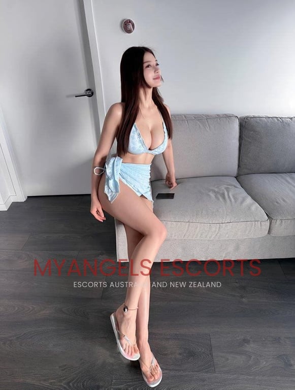 Photo 10 / 10 of Ruth