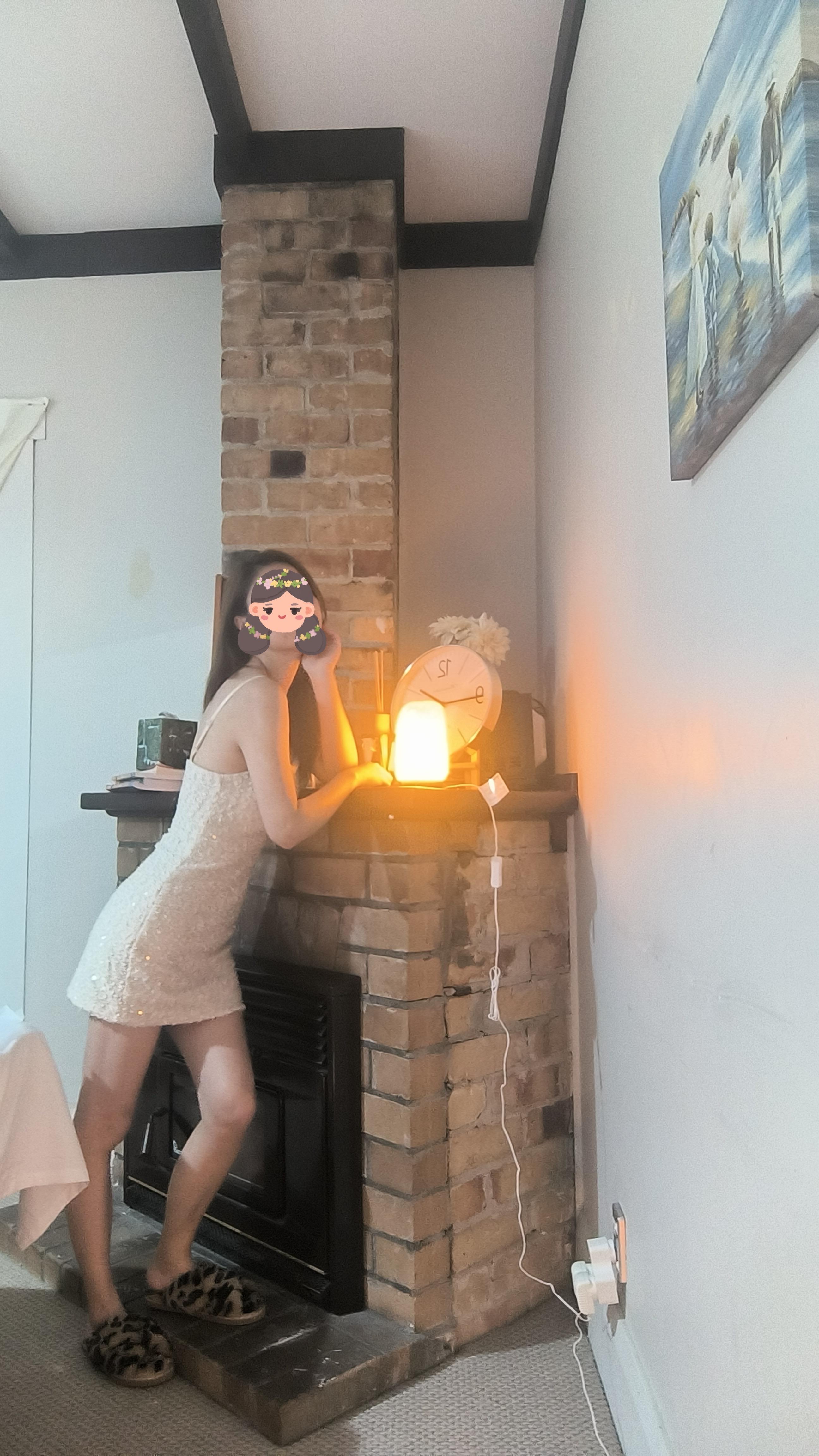 Photo 3 / 8 of Mia